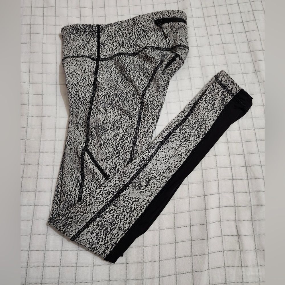 Lululemon Women’s Leggings size 2